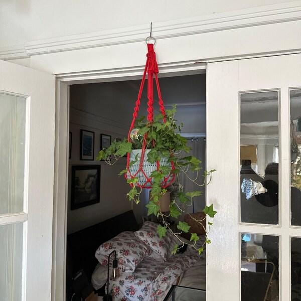 Macrame Plant Hanger: Fringe-free, Cat-friendly, Indoor Hanging Planter